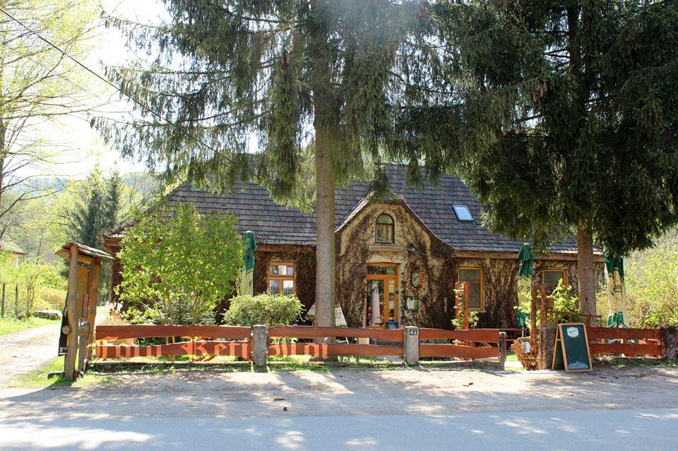 Vadszolo Szallo Es Etterem Bakonybél Екстериор снимка